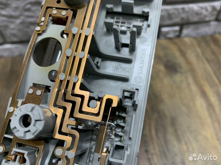 Skoda Rapid Плафон салонный