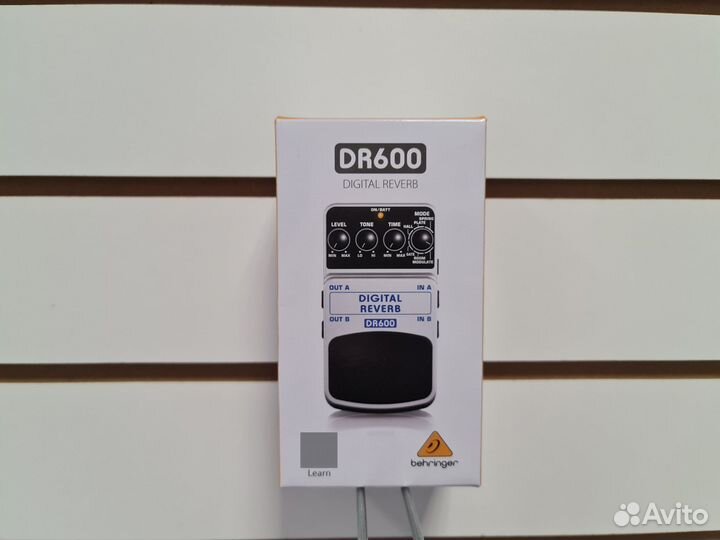 Behringer DR600 педаль ревербирации
