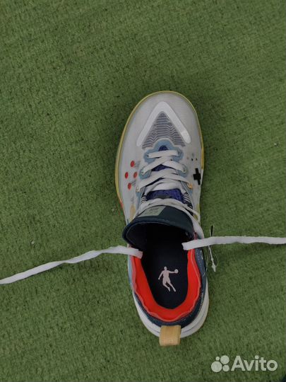 Баскетбольные кроссовки qiaodan