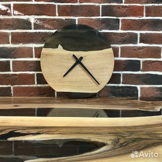 Часы из эпоксидной смолы