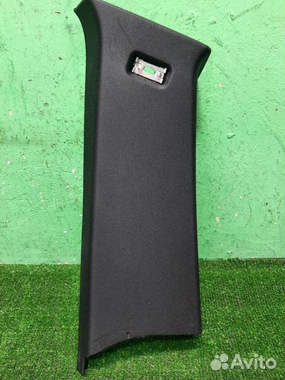 Обшивка правой стойки BMW X3 (E83) 2004