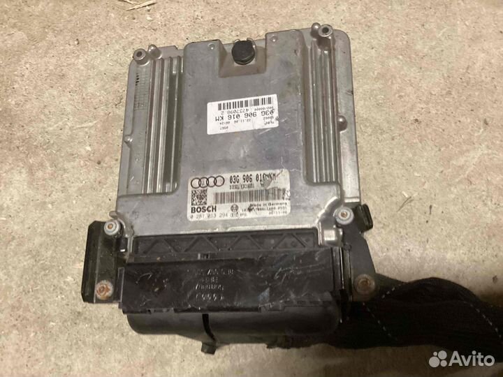 Блок управления двигателем Audi A4/RS4/S4