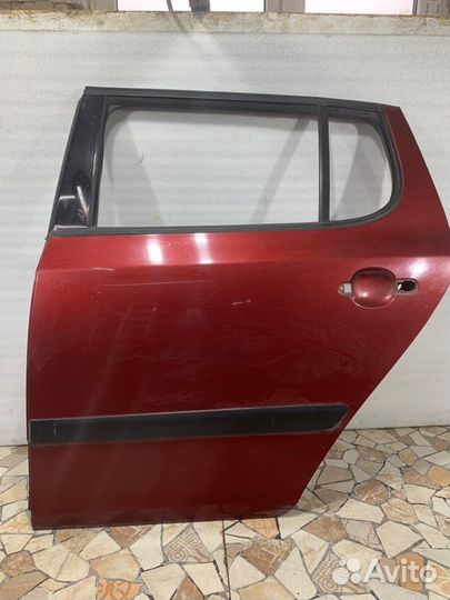 Дверь задняя левая Skoda Fabia хэтчбэк 1.4 BXW