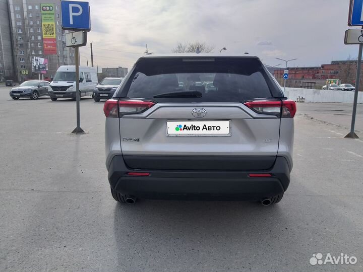 Toyota RAV4 2.5 AT, 2019, 52 000 км