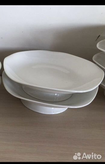 Блюдо на ножке