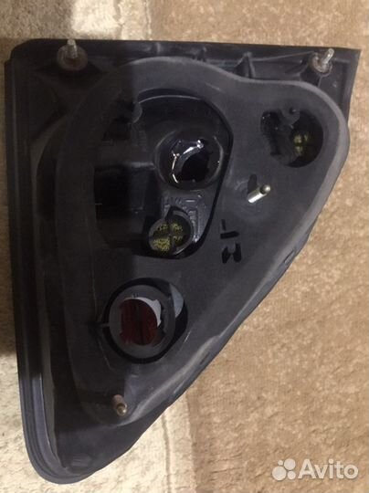 Задние фонари на lexus RX300