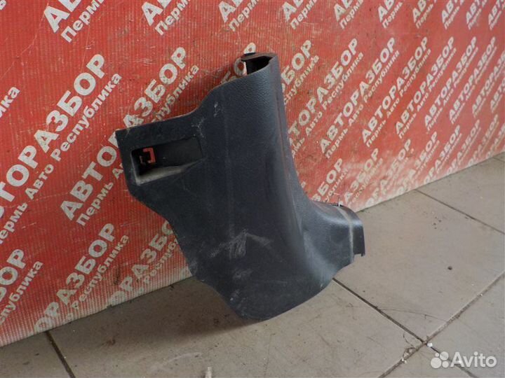 Накладка стойки передняя правая Toyota Corolla