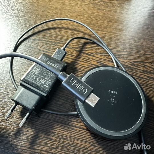 Беспроводная зарядка belkin