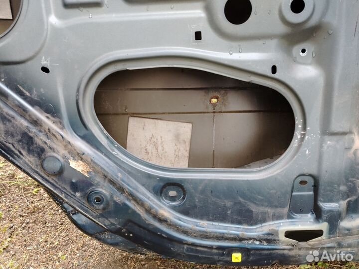 Дверь задняя левая Camry 30 (XV30)