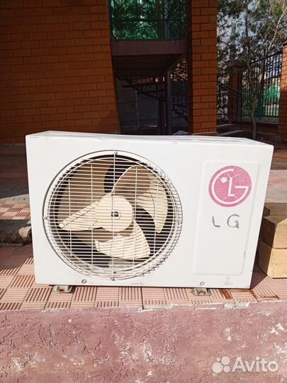 Кондиционер LG-G12LH(LS-H126RKA2)