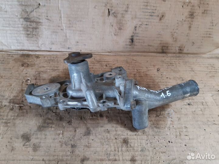 Помпа водяная Киа Спектр 1.6