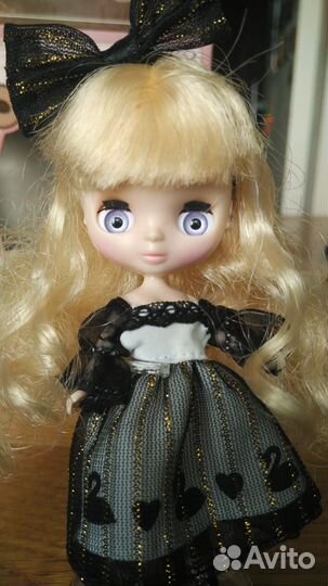 Кукла Blythe Petite Saint Swan Chocolate