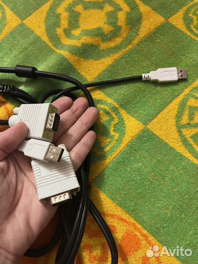 Переключатель клавиатура / видео / мышь с аудио