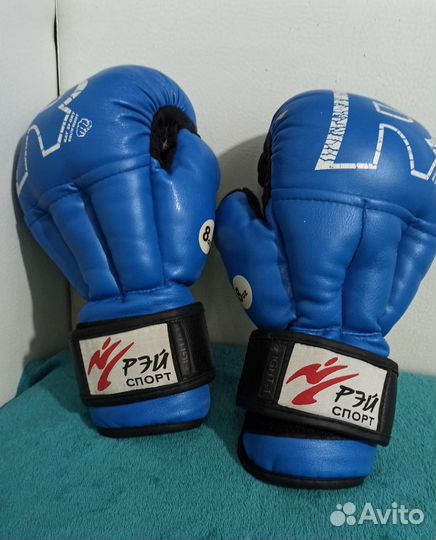 Перчатки для единоборств