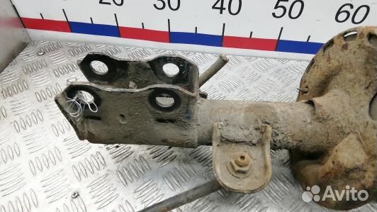 Стойка передняя правая toyota prius XW30 (6SE01N50