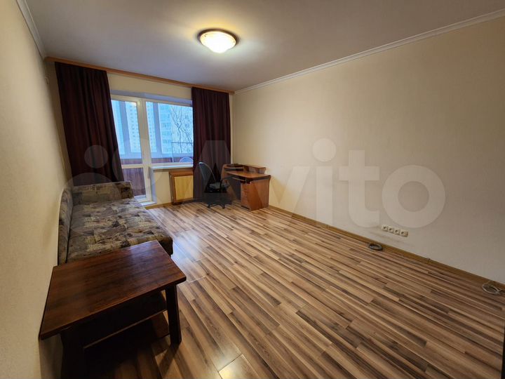 2-к. квартира, 55 м², 4/10 эт.