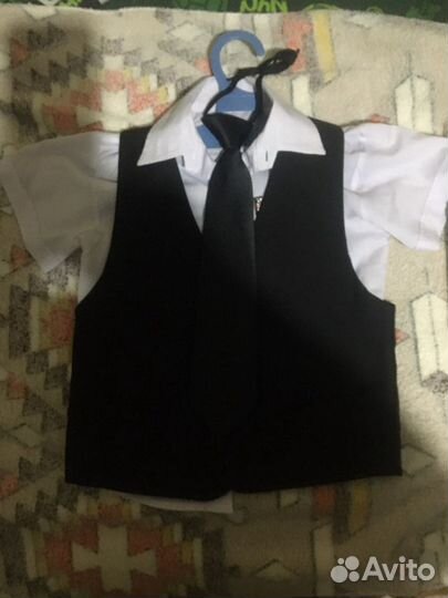 Школьный костюм