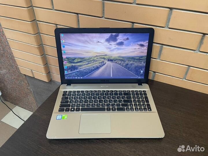 Ноутбук Asus/i3-7/Full HD/8Гб/920MX-2Гб/SSD