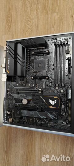 Материнская плата Asus TUF Gaming X570-PRO WiFi II