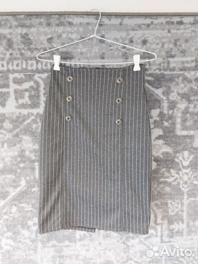 Серая юбка карандаш