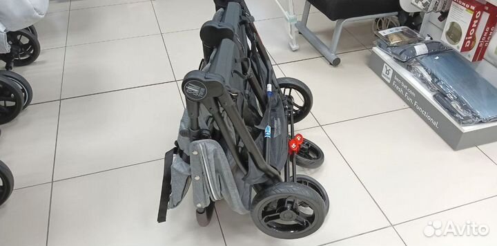 Прогулочная коляска для двойни и погодок Valco Bab