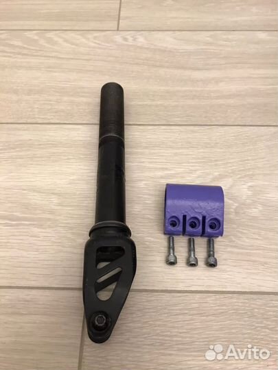 Вилка и зажим для самоката