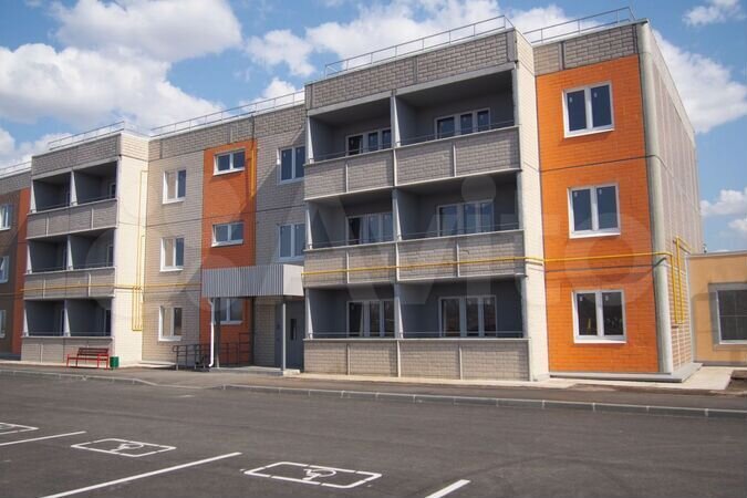 3-к. квартира, 87,5 м², 1/3 эт.