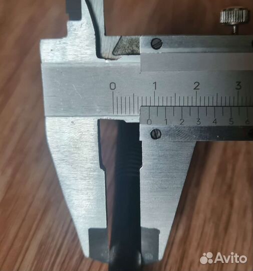 Ось для переднего/заднего колеса велосипеда