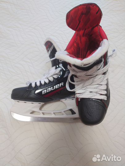 Хоккейные коньки bauer