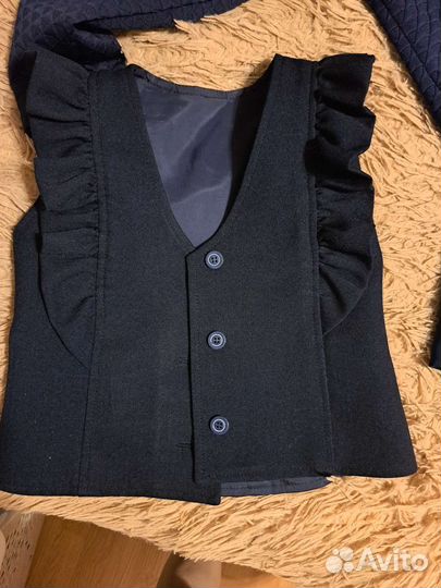 Школьная форма для девочки б/у темно-синяя. 38-40