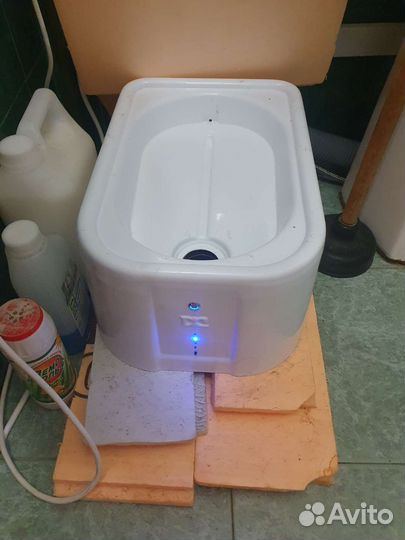 Автоматический кошачий туалет