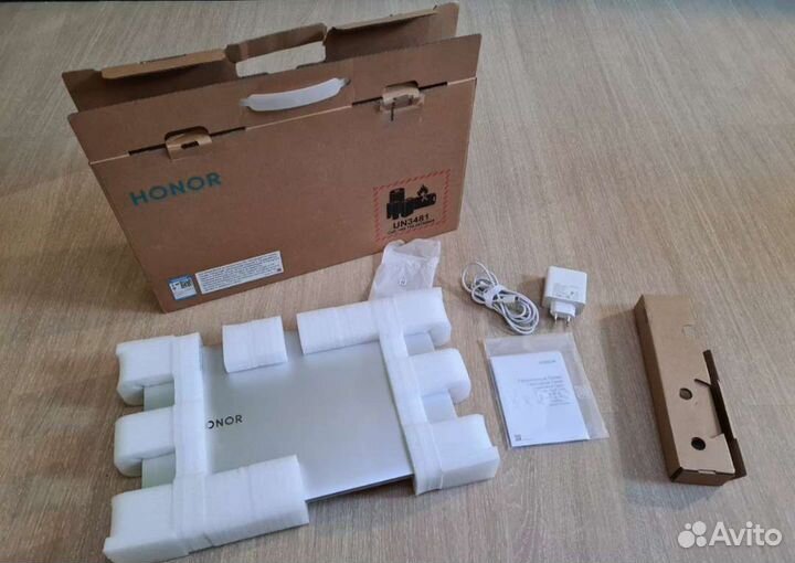 Honor MagicBook Pro / i5/MX 350/ 16Gb/512GB