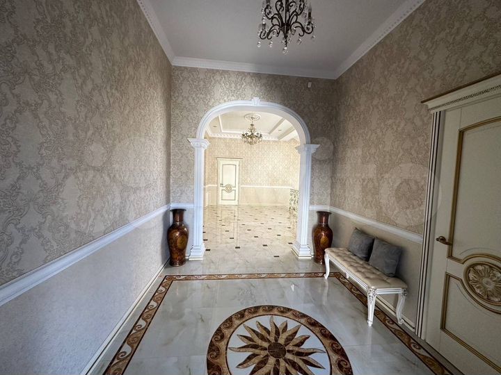 Дом 750 м² на участке 11,5 сот.