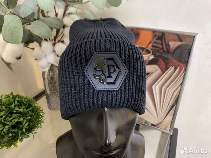 Шапка Philipp Plein с металлическим черепом