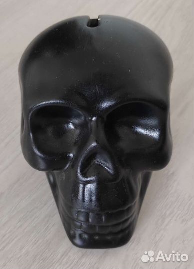Копилка в виде черепа