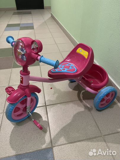 Трехколесный велосипед