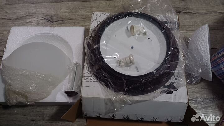 Светильник потолочный