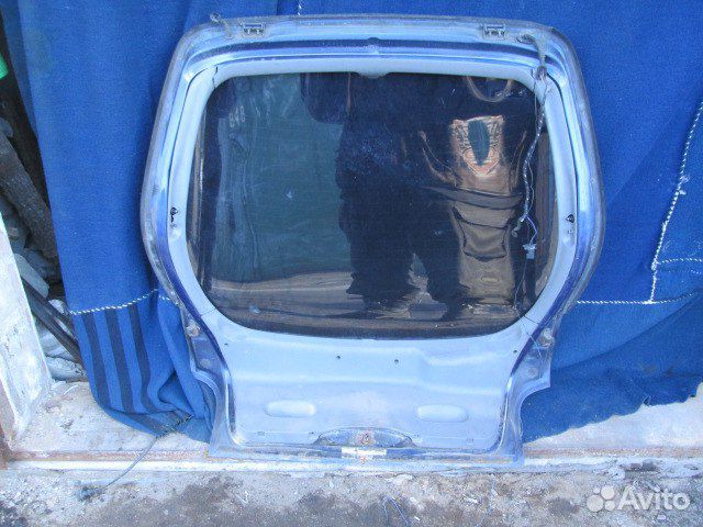 Ford mondeo 1996. Крышка багажника. Хлопушка