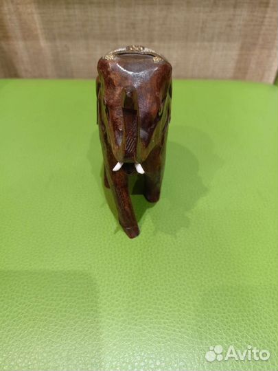 Деревянные статуэтки и фигурки слон