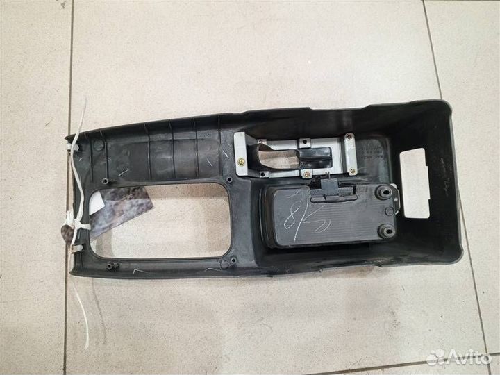 Консоль центральная Mitsubishi Pajero iO 1998-2007