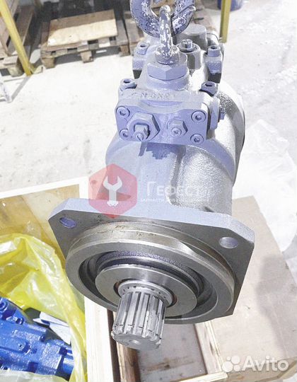 Гидравлический насос Hitachi ZX350LCN-3 YB60003095