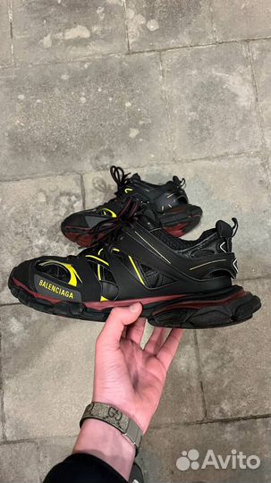 Balenciaga track 1