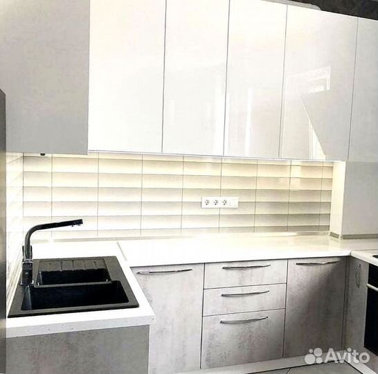 Кухня до потолка