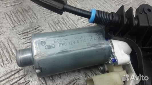 Стеклоподъемник передний правый dodge caravan Gran