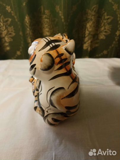 Статуэтка.Шкатулка.Тигрица с тигренком