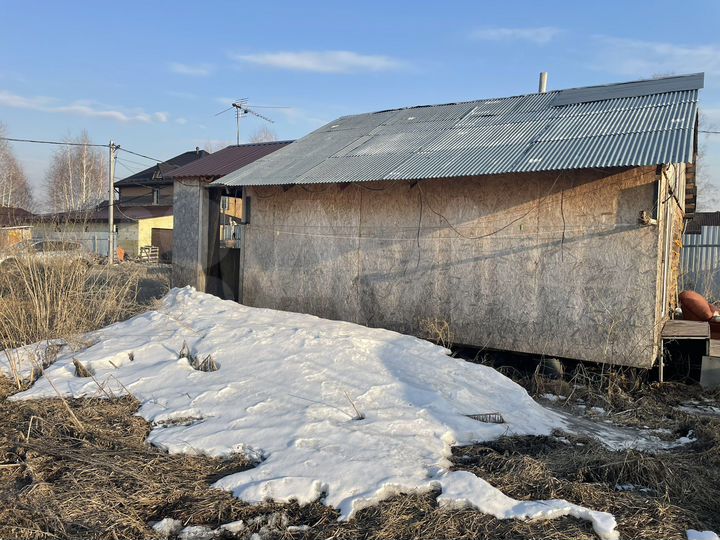 Дом 31 м² на участке 4,7 сот.