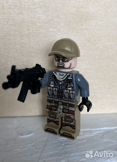 Lego солдатик