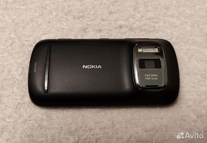 Nokia 808 PureView, 16 ГБ