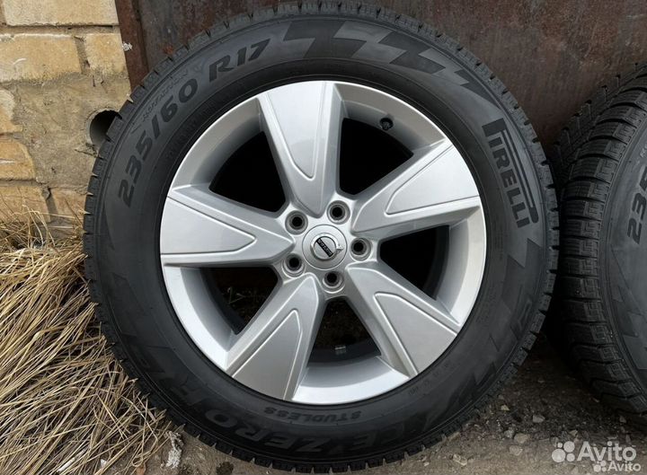 Pirelli Ice Zero FR 235/60 R17 106H