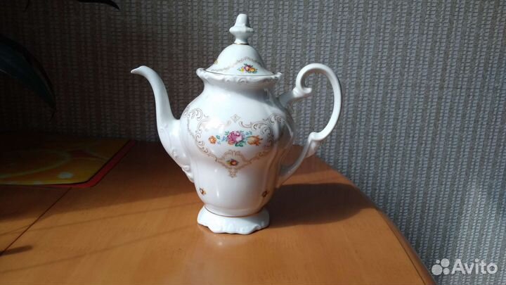 Чайно кофейный сервиз гдр.Резной.Не пользовались